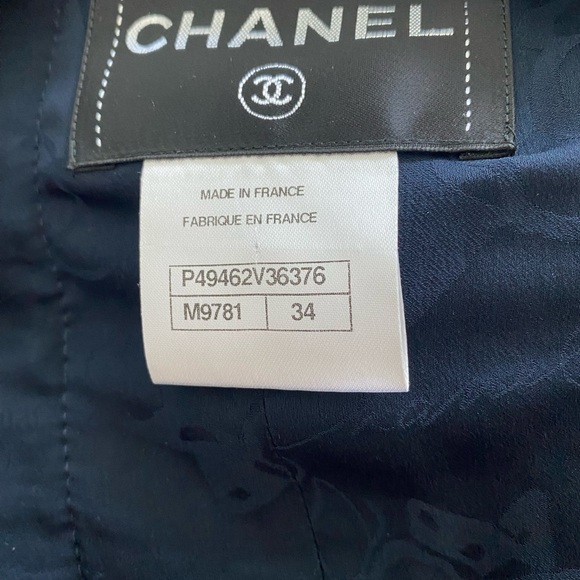 Chanel jacket - Picture 7 of 12